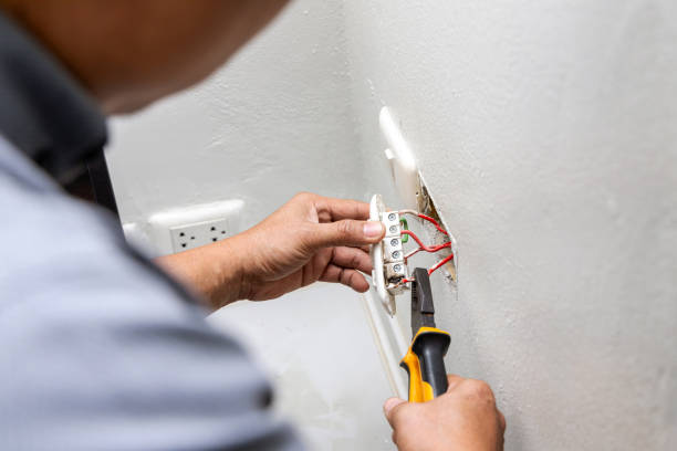 Best Affordable Electrician  in Forest Hill, TX